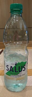 Agua mineral natural