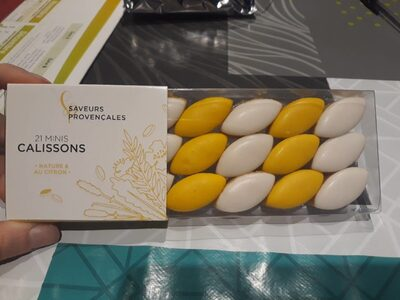 Assortiment de petits calissons nature et au citron