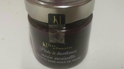 Pâte à tartiner noir noisette