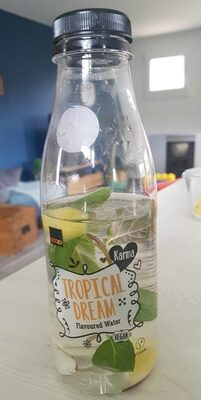 Tropical dream flavouted water